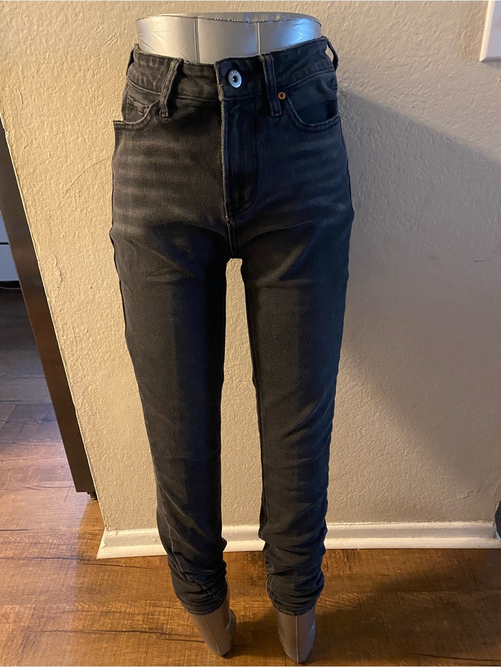 Women's High-Rise Skinny Jeans - Black